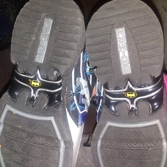 🎉HP🎉New Kids Batman Sneakers - Picture 3 of 13